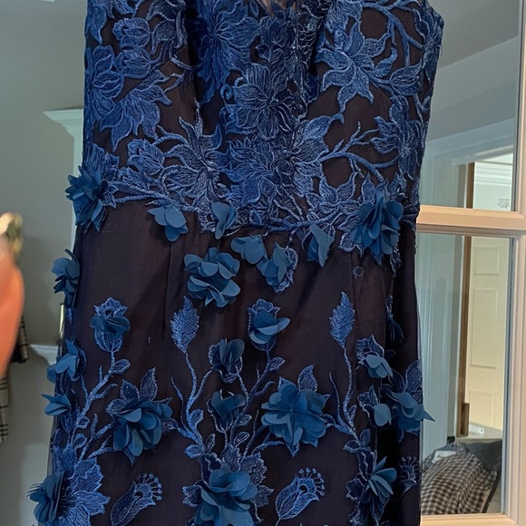 Marchesa Notte dress size 6 perfect condition very elegant great color - Picture 2 of 5
